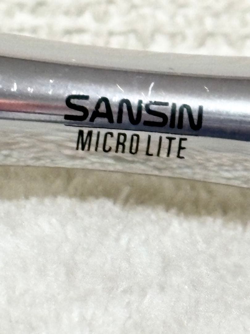 SANSIN MICRO LITE ハブ シルバー　ロードバイク用　Fハブ