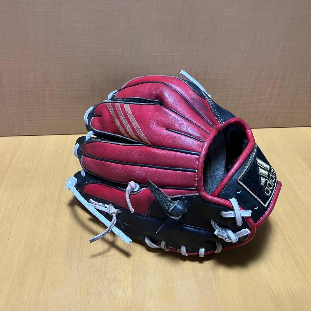 adidas 軟式グローブ 赤黒