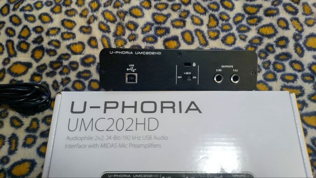 ア*カ様 Behringer U-PHORIA UMC202HD インターフェー