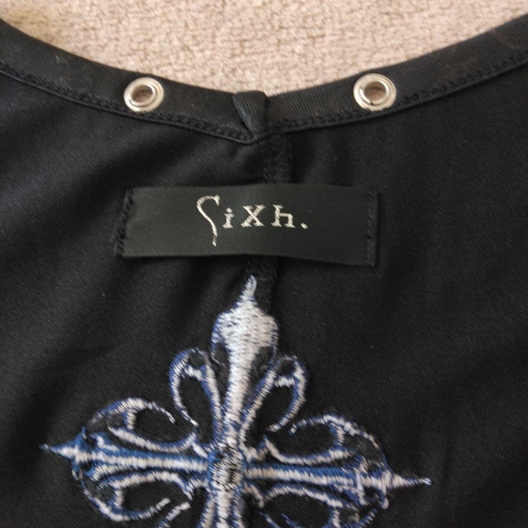 Sixh. ブラック オフショルダー Tシャツ