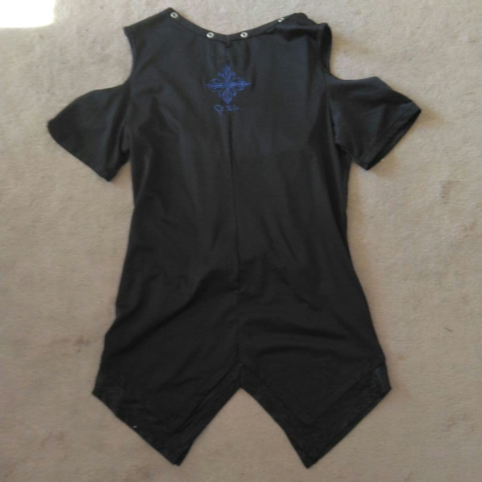 Sixh. ブラック オフショルダー Tシャツ