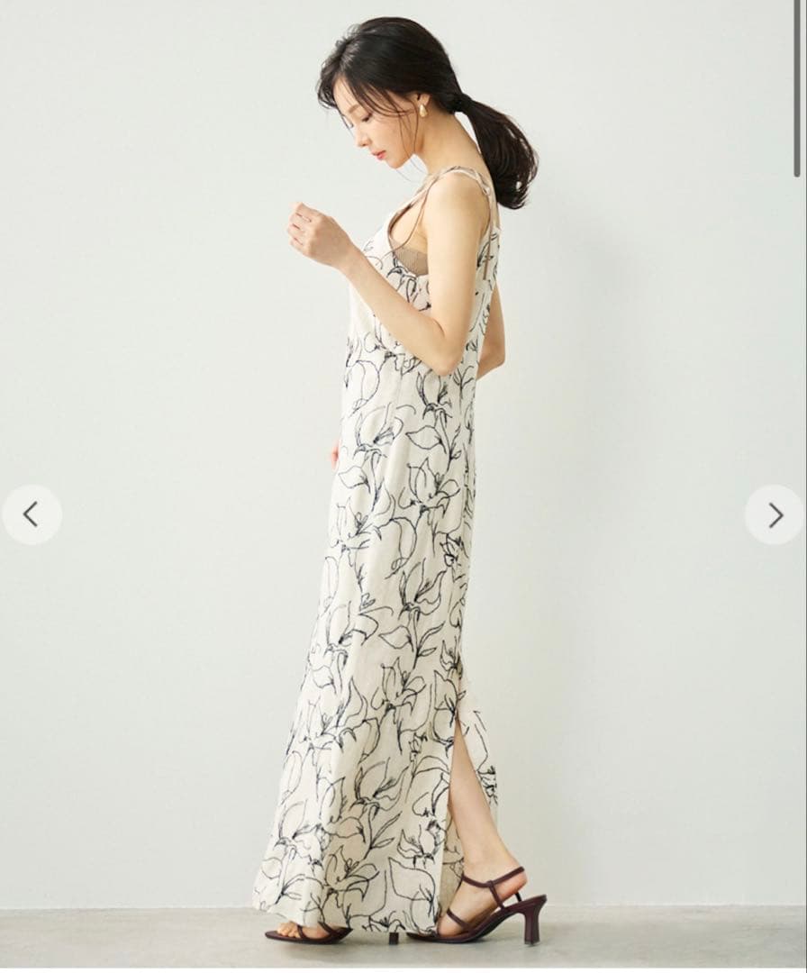 【新品の未使用】エメインAimeine 線画フラワーリネンキャミワンピース　M