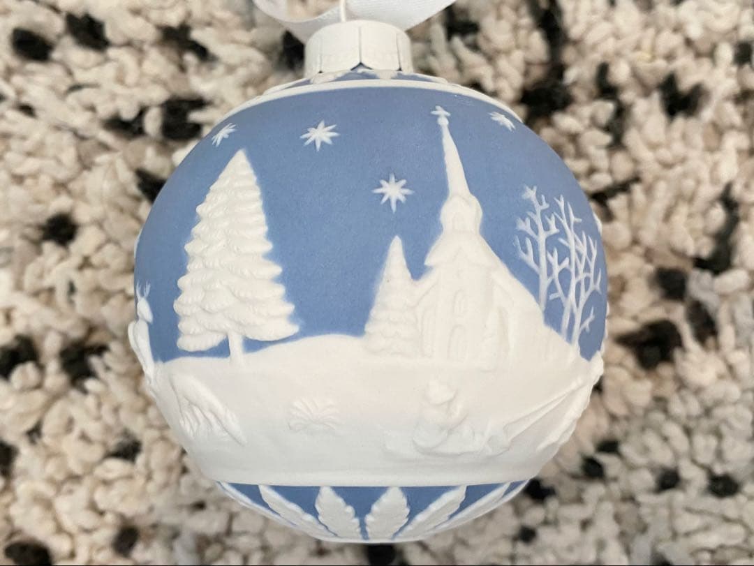新品ウェッジウッド　クリスマス　オーナメント　 そり　子供　雪