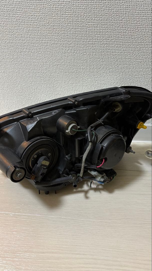 スバル純正 GDB インプレッサ WRX 涙目 中期 ハロゲン ヘッドライト