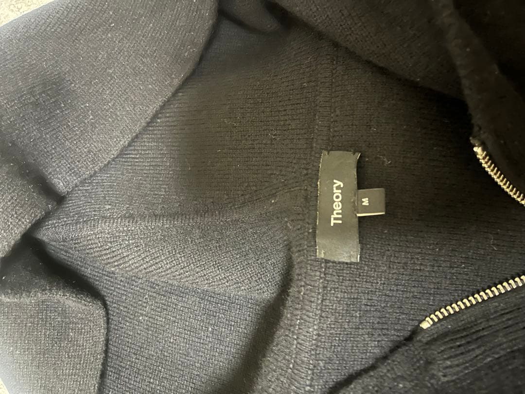 theory セオリー　Lana Cash Hooded Vest ブラック