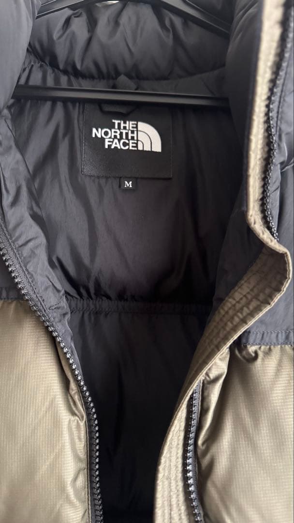 THE NORTH FACE ヌプシ ダウンベスト ブラック/オリーブ Mサイズ