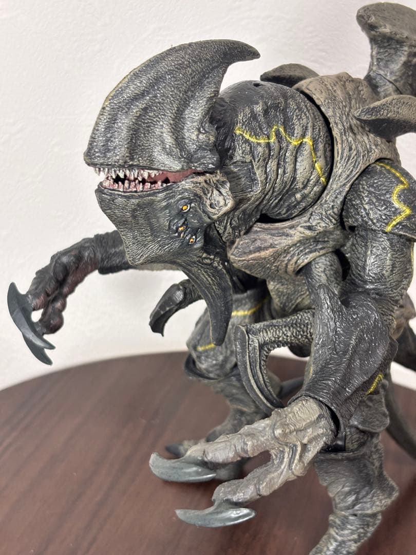 ネカ NECA パシフィック・リム ブレードヘッド ムタヴォア フィギュア