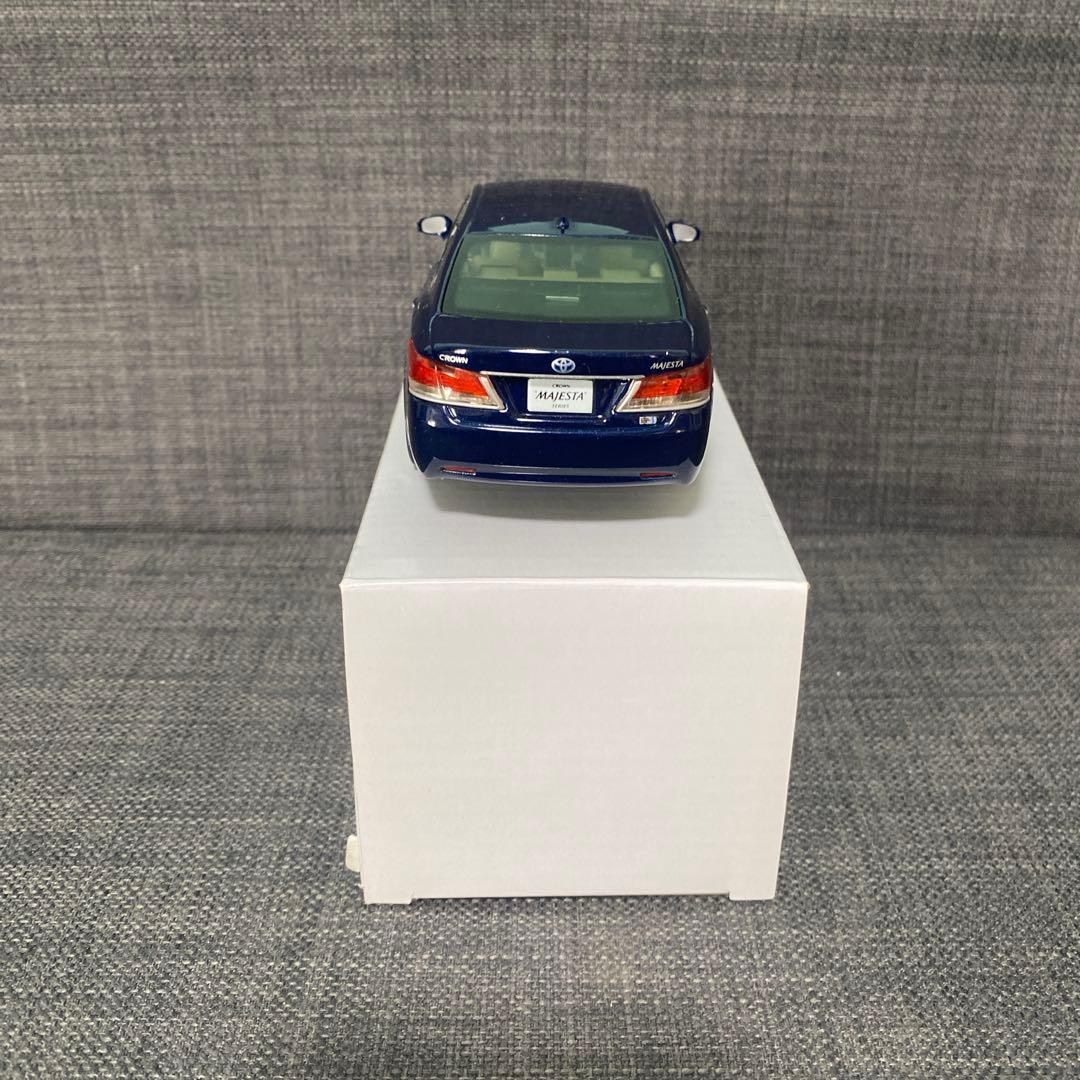 クラウンマジェスタ　ミニカー