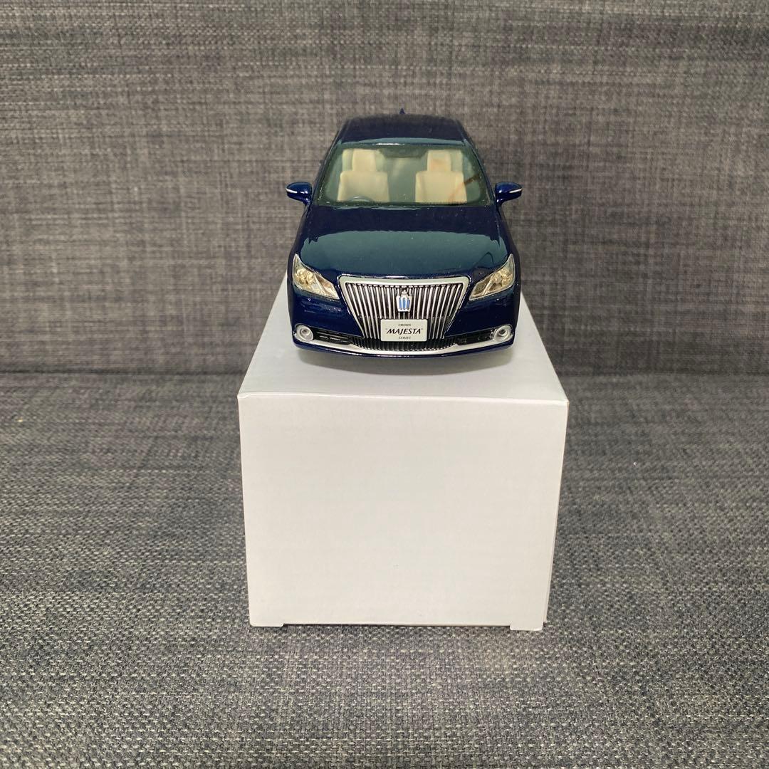 クラウンマジェスタ　ミニカー