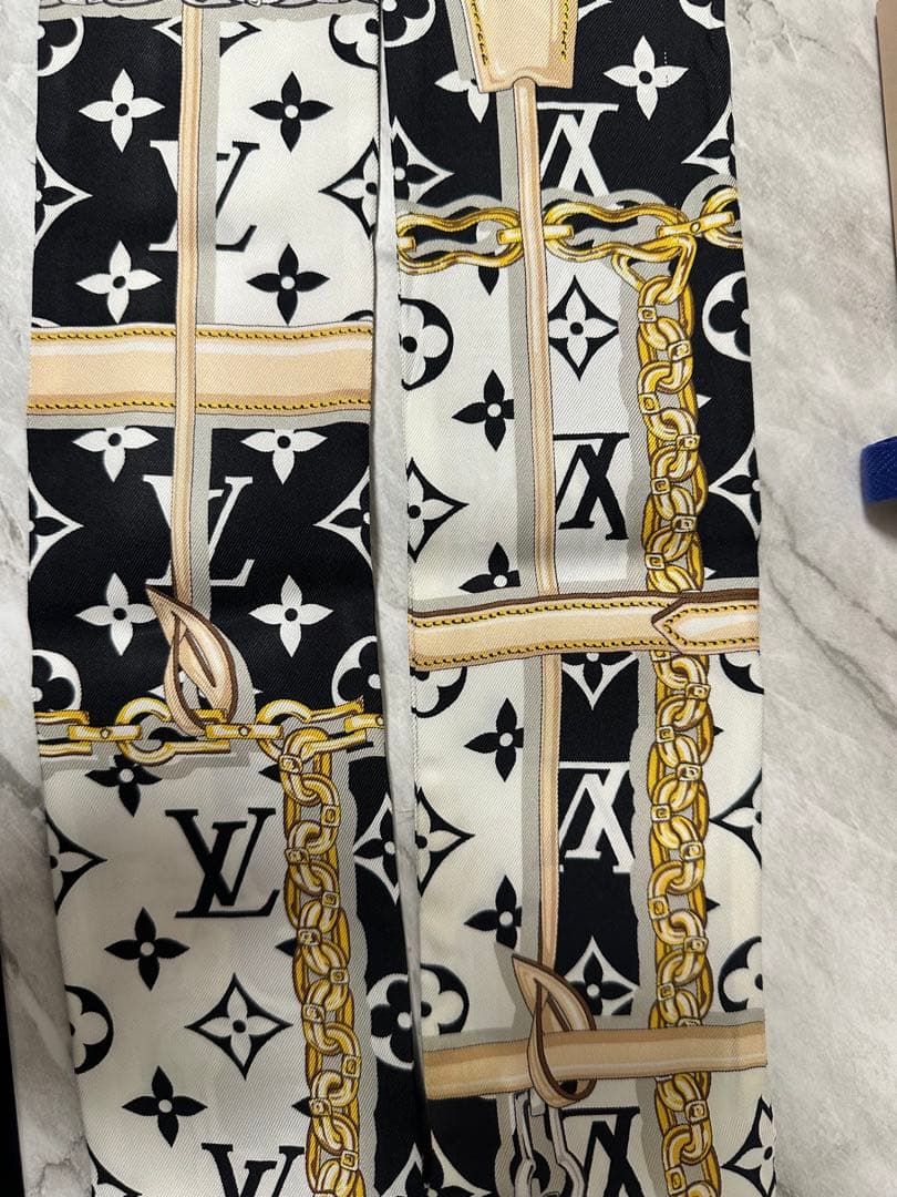 LOUIS VUITTON バンドー　スカーフ ブラック・ホワイト