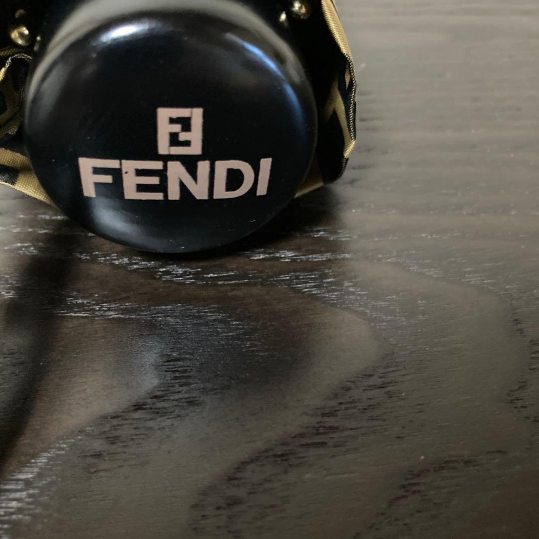 FENDI 折りたたみ傘 黒と金