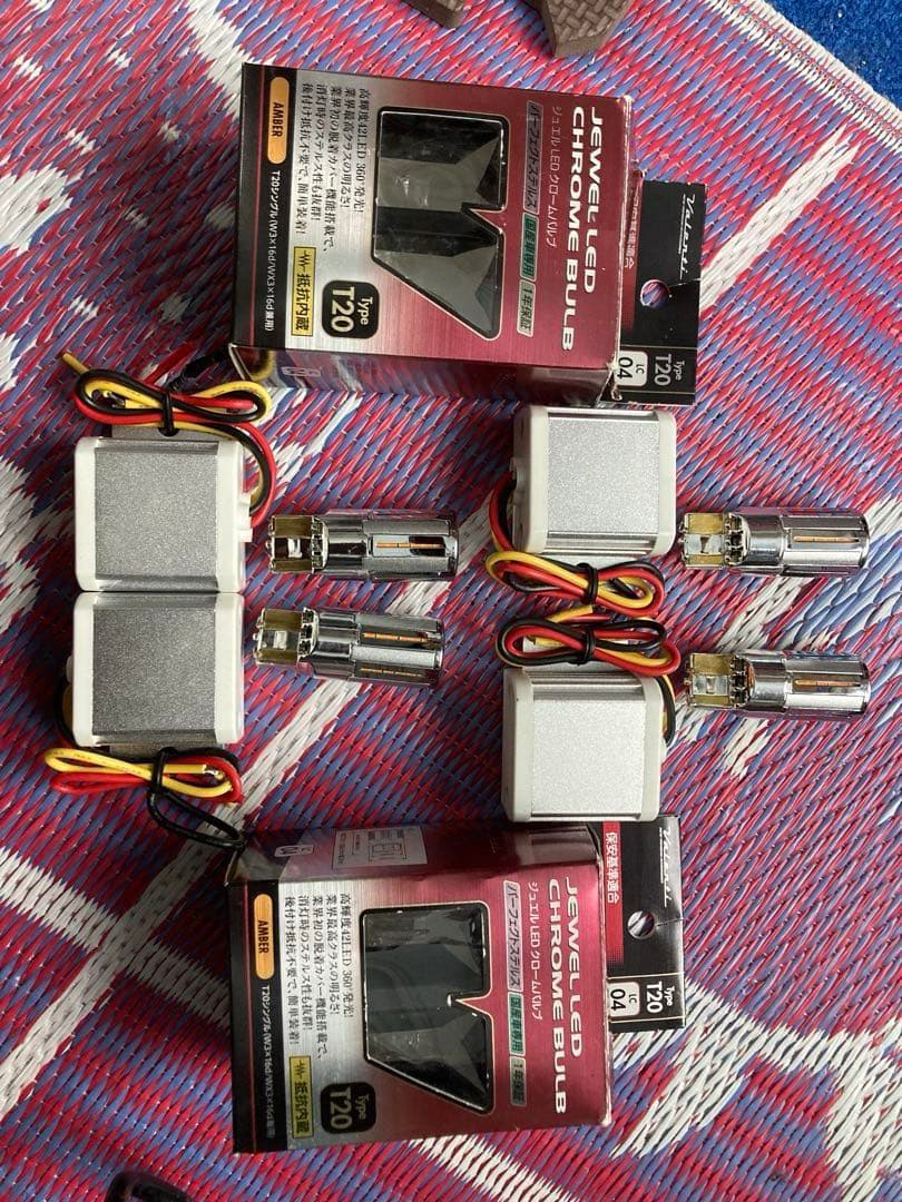 VALENTI(ヴァレンティ) ジュエルLEDクロームバルブ T20