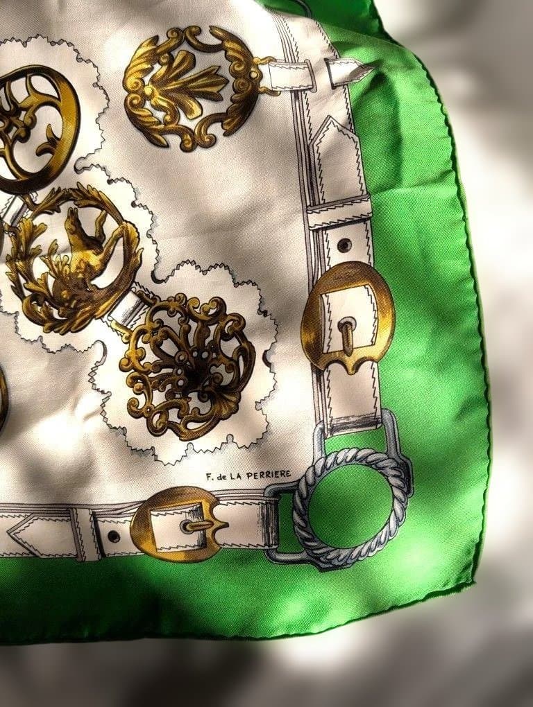 Hermès ヴィンテージ カレ90 シルクスカーフ 馬具柄 シルク100%