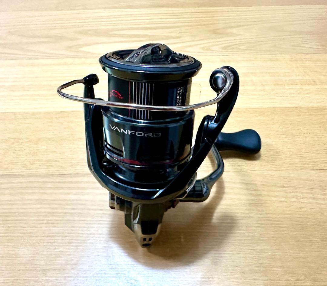 シマノ　24ヴァンフォード2500SHG