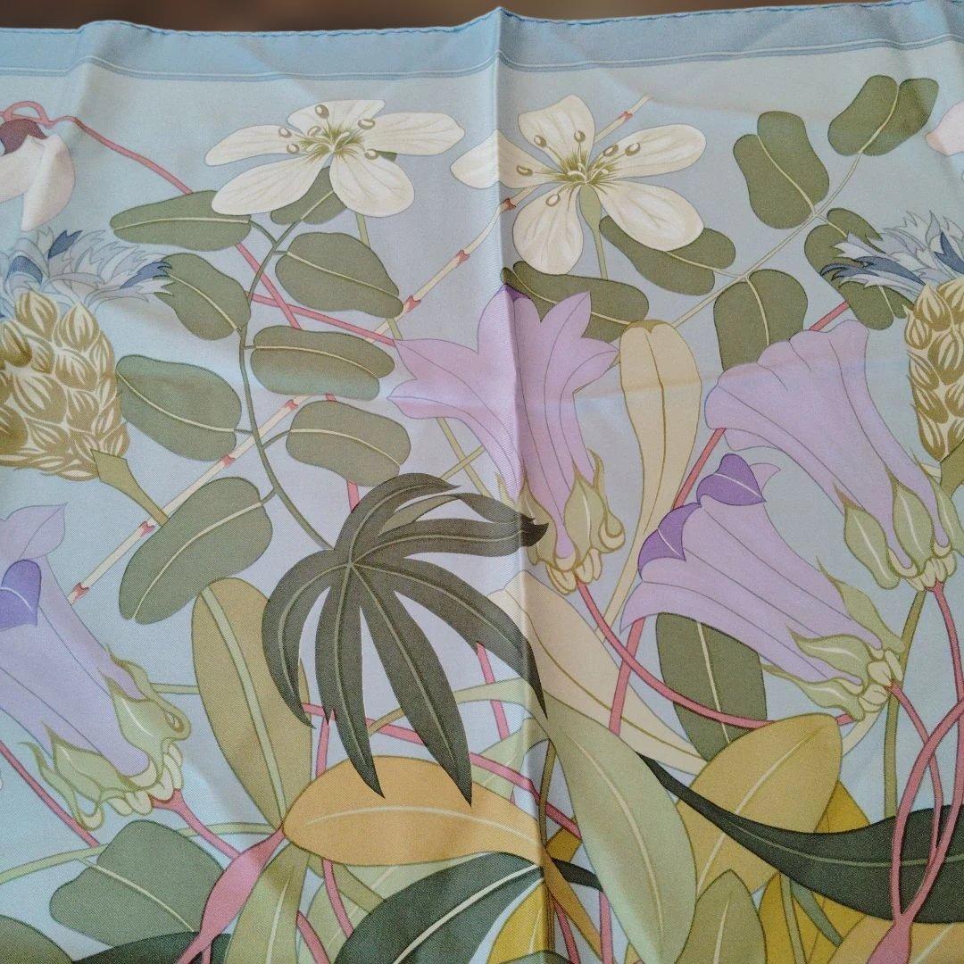 ✨極美品✨ HERMES エルメス ギリシャの花 スカーフ カレ90