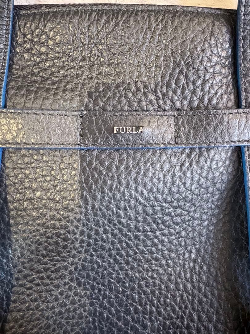 FURLA ブラックレザートートバッグ