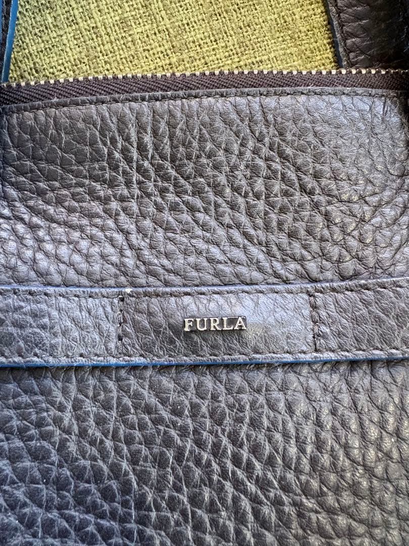 FURLA ブラックレザートートバッグ