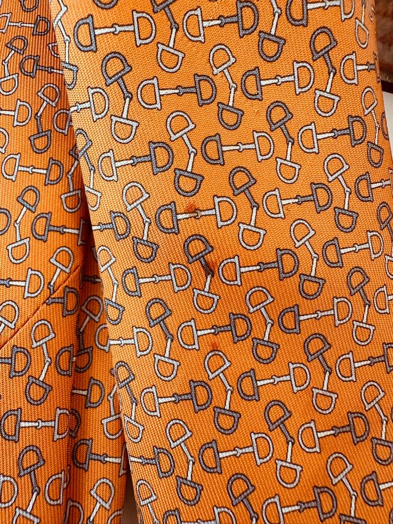 Hermès ネクタイ フランス製シルク オレンジ色