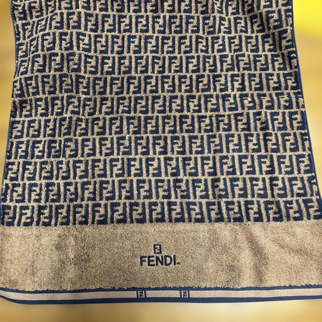 FENDI バスタオル