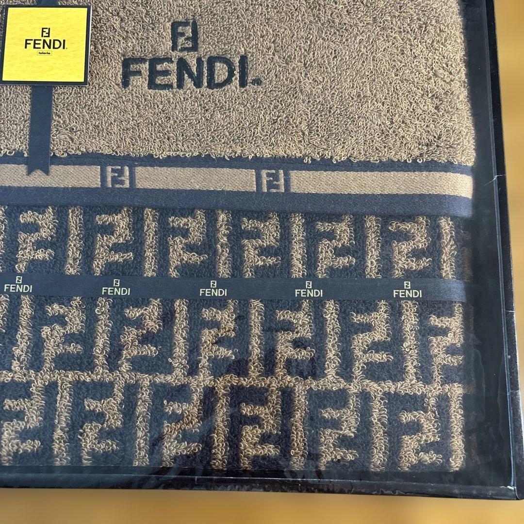 FENDI バスタオル