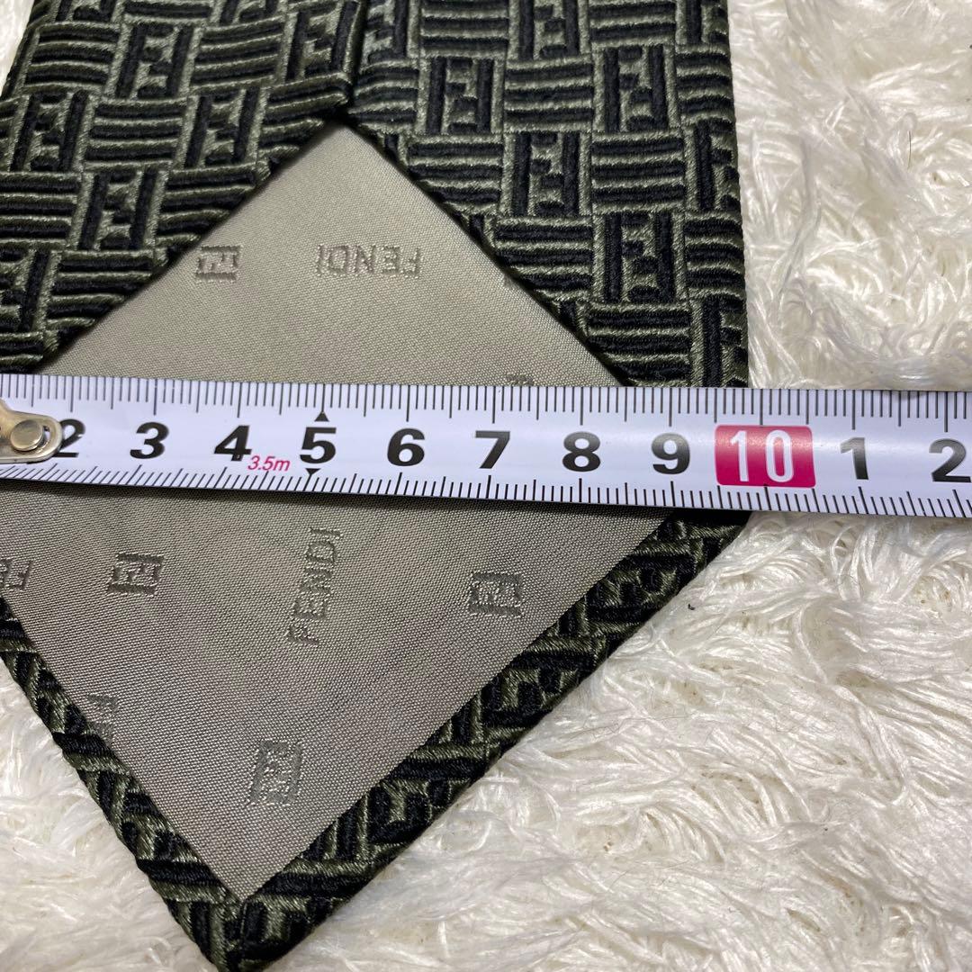 FENDI フェンディ　ネクタイ　美品　一点物　ビジネス　ズッカ
