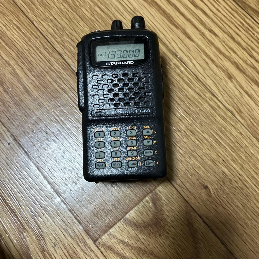 トランシーバー YAESU FT-60