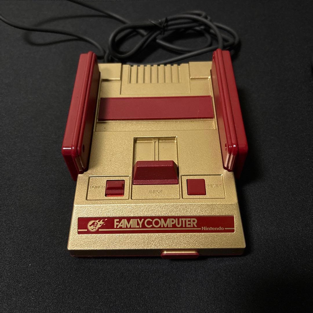 Nintendo ファミコンミニ本体、限定色、ケーブル一式セット
