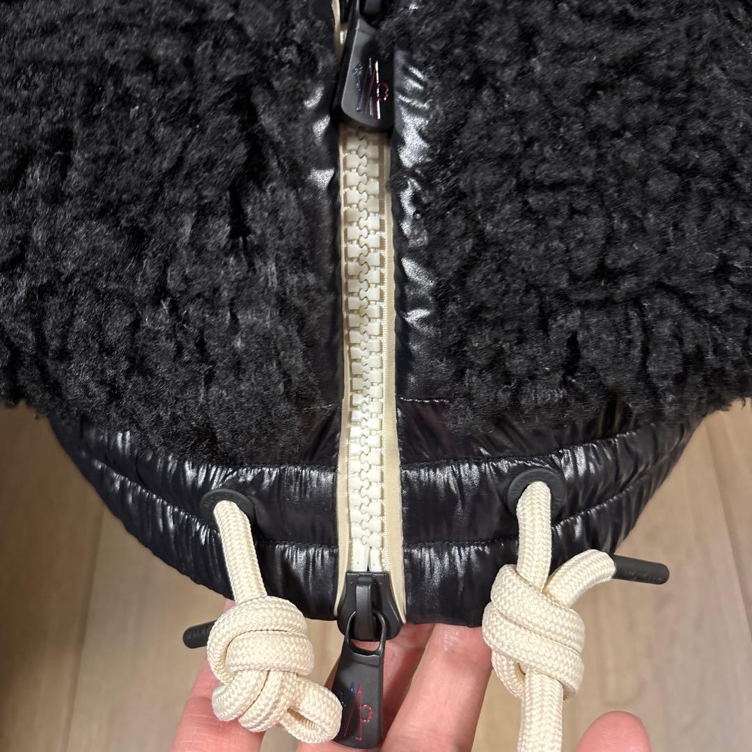hiroさま専用 【美品】モンクレール ボア素材 ブラックダウンベスト