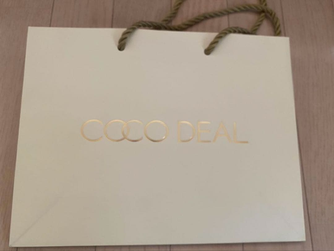 COCO DEAL ホワイトクロップドブラウス（ショッパーつき）