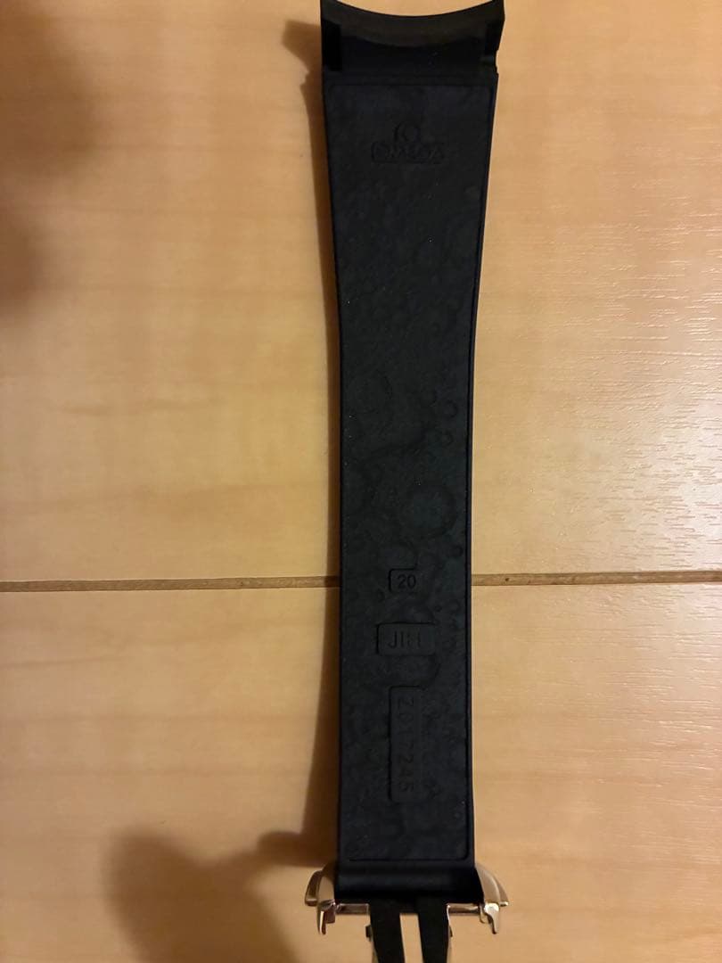スピードマスター純正ラバーストラップ(フォールディングクラスプ付き)