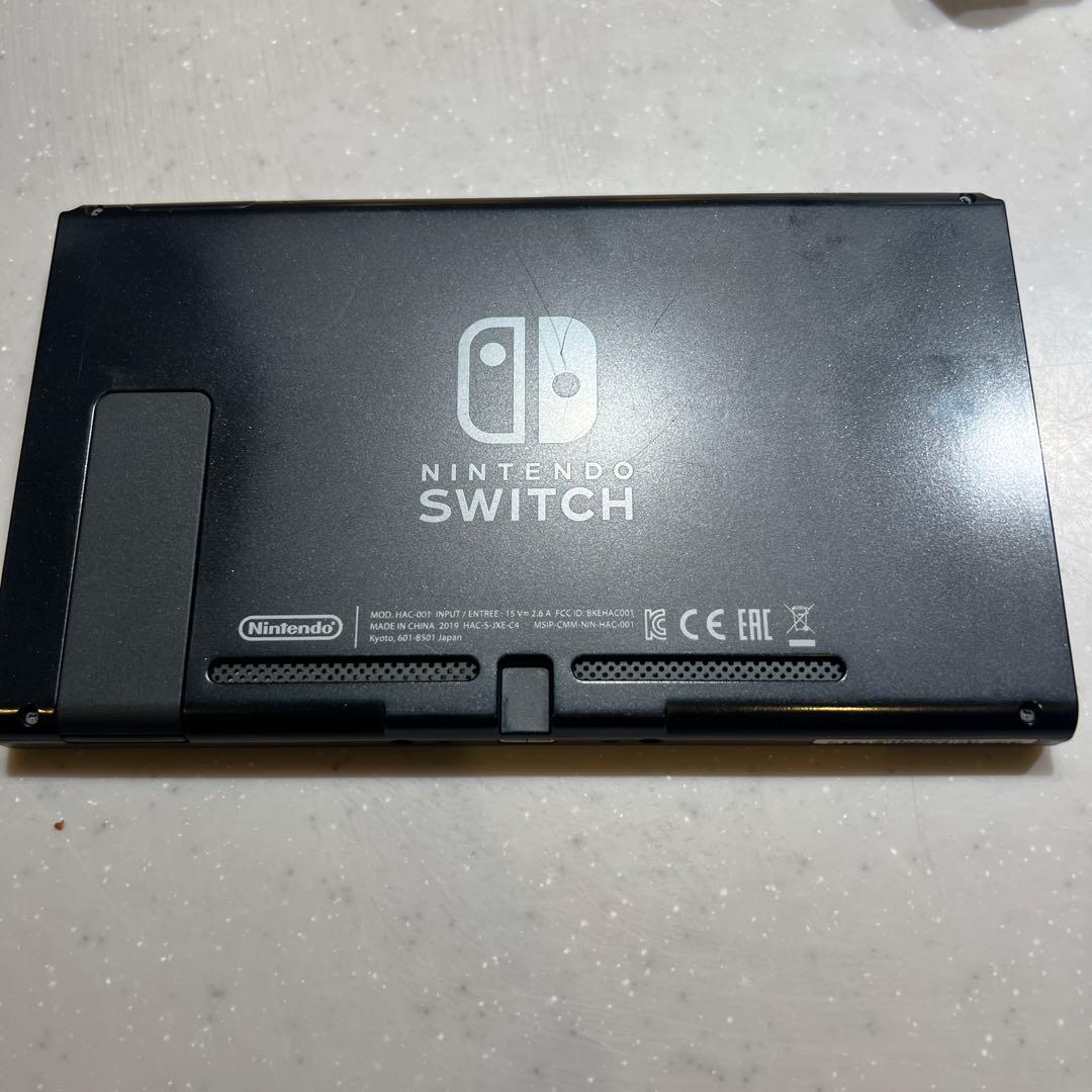 Nintendo Switch 本体のみ　Joy-Conなし