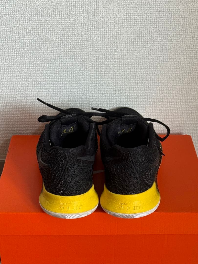 NIKE カイリー3