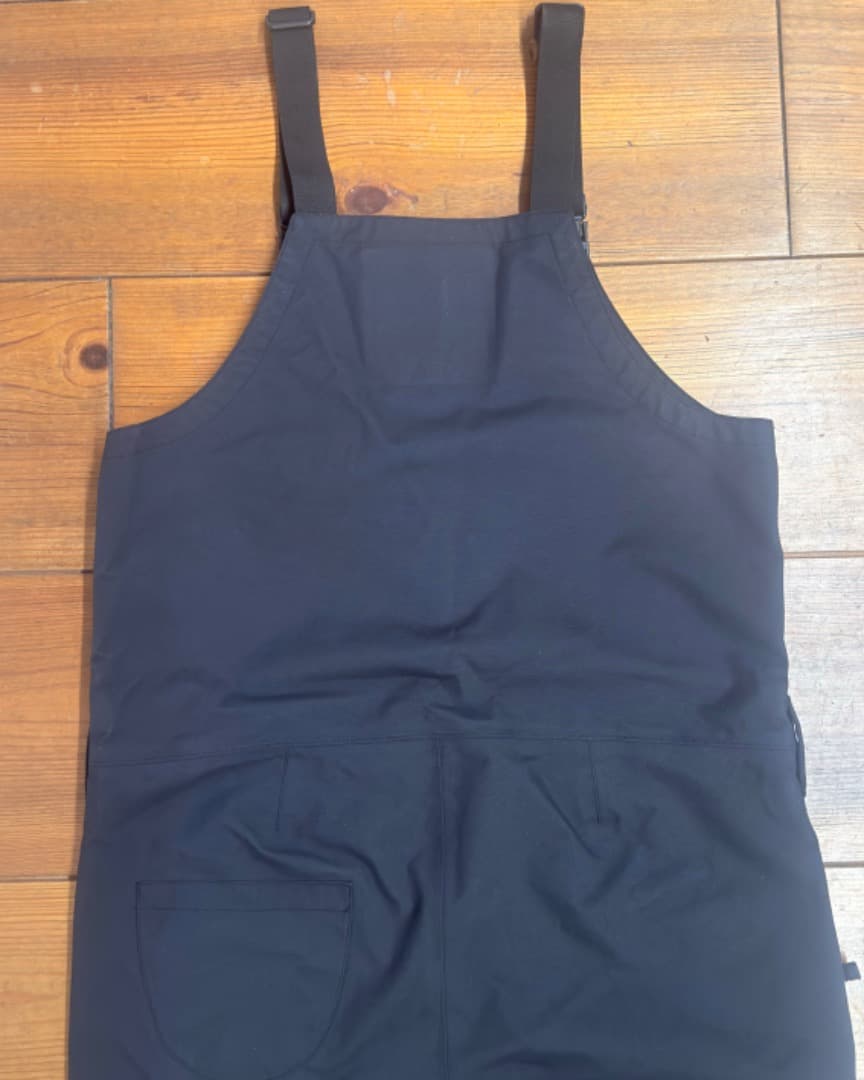 KM4K　PARADICE BIB PANTS 　ブラック Mサイズ