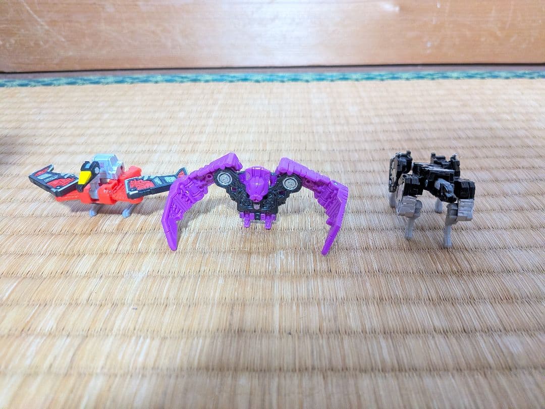トランスフォーマー　シージ　サウンドウェーブ　カセットロン