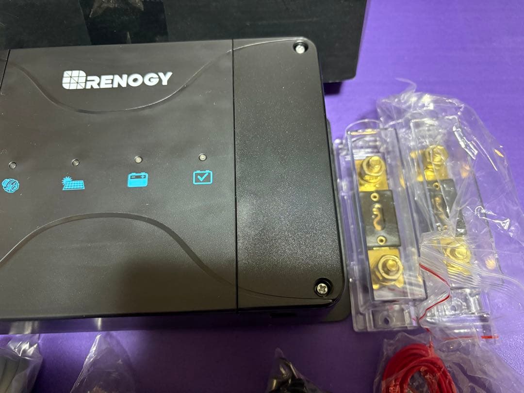 RENOGY レノジー DCC MPPT 走行充電器 30AとBT-2