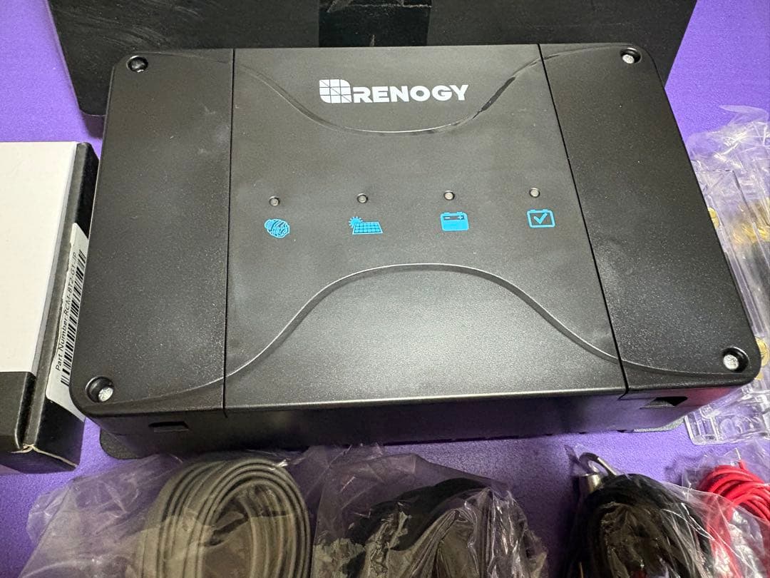 RENOGY レノジー DCC MPPT 走行充電器 30AとBT-2