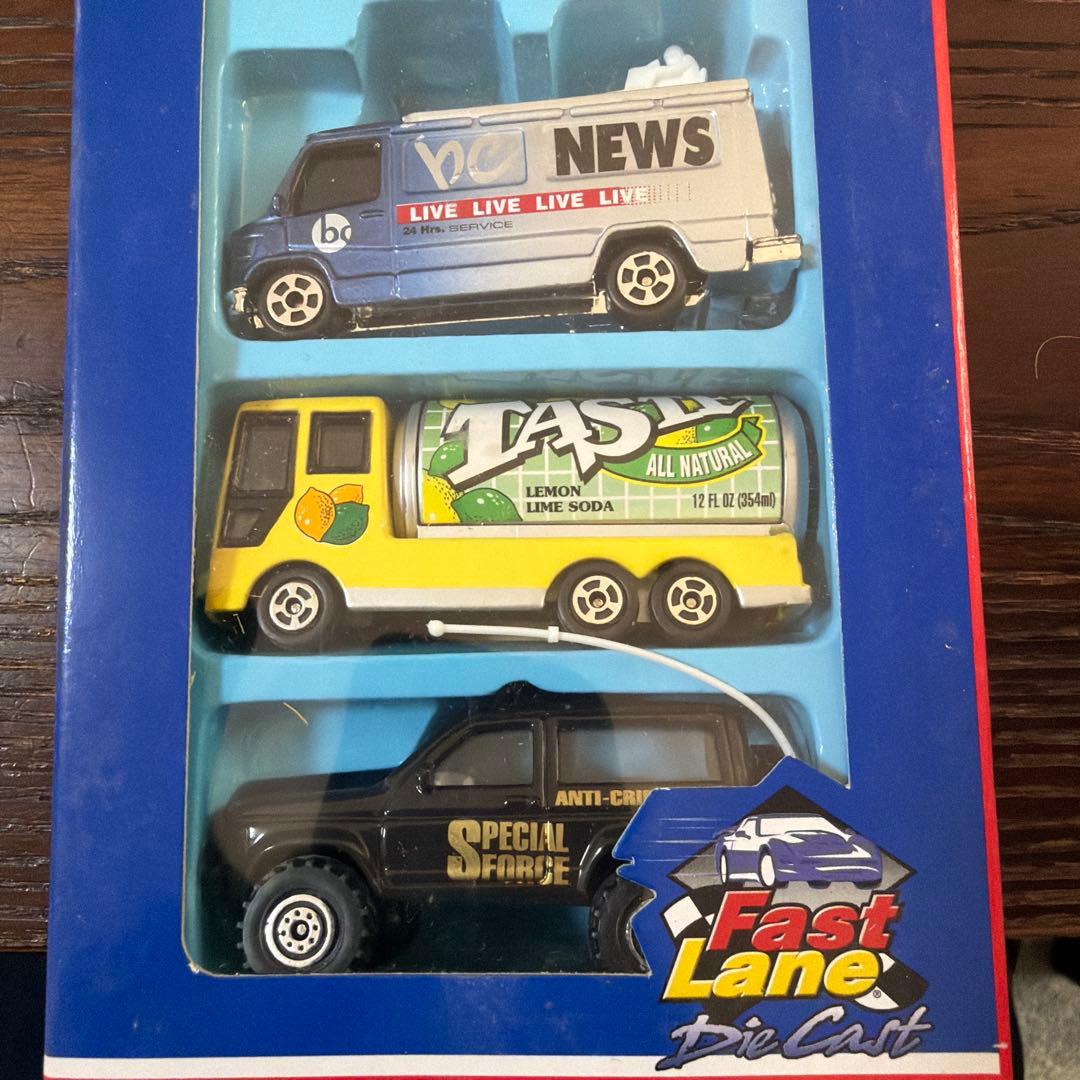 「REALTOYの「ACTION CITYダイキャスト製ミニカーのギフト