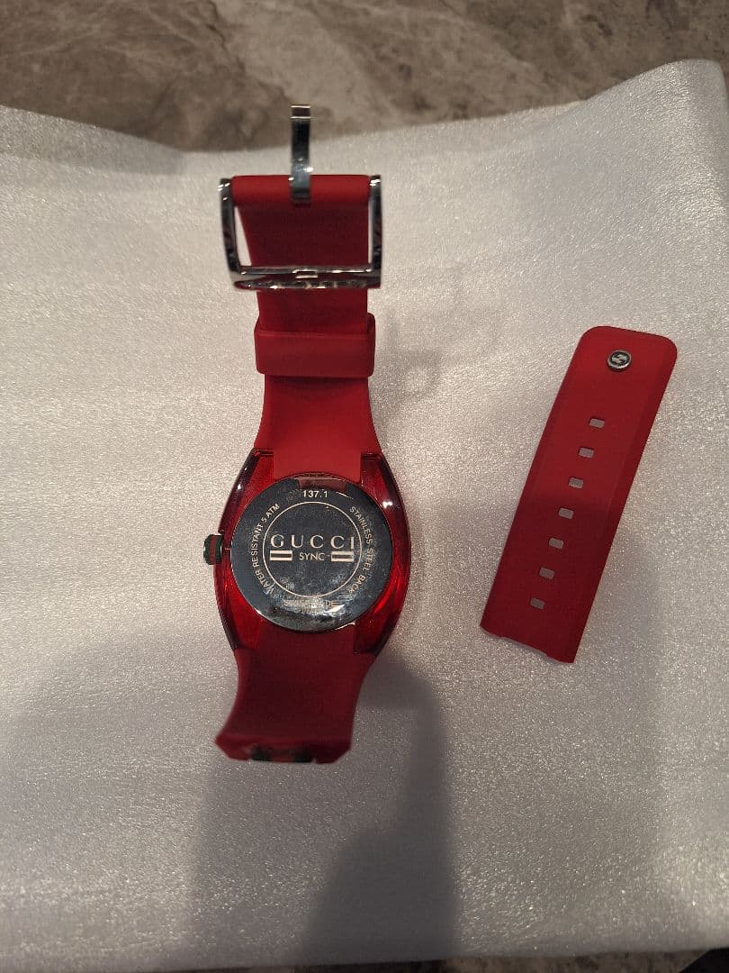 【訳あり品】GUCCI SYNC137.1 アウトレット 時計 レッド