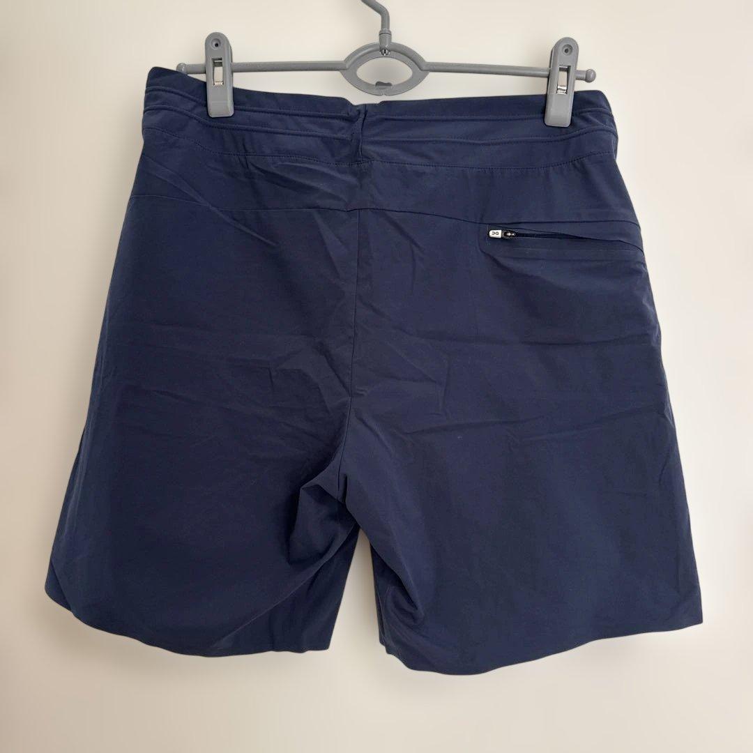On HYBRID shortsネイビー ランニングショーツ M