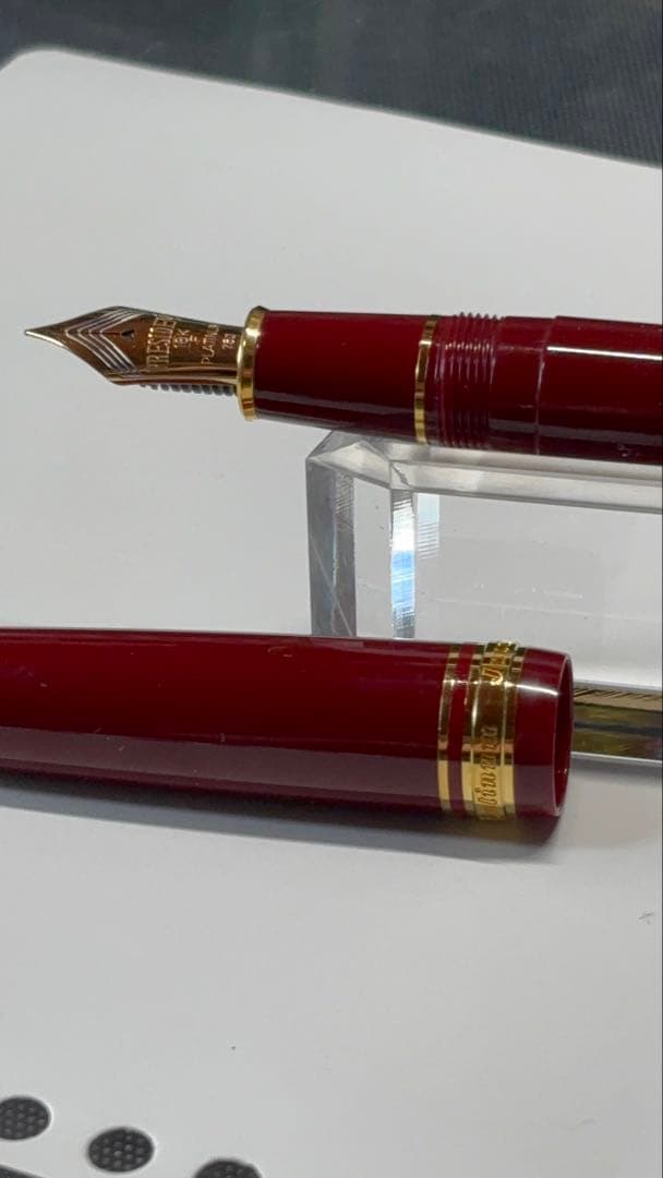 新品未使用プラチナ万年筆プレジデント赤細字18kニブ
