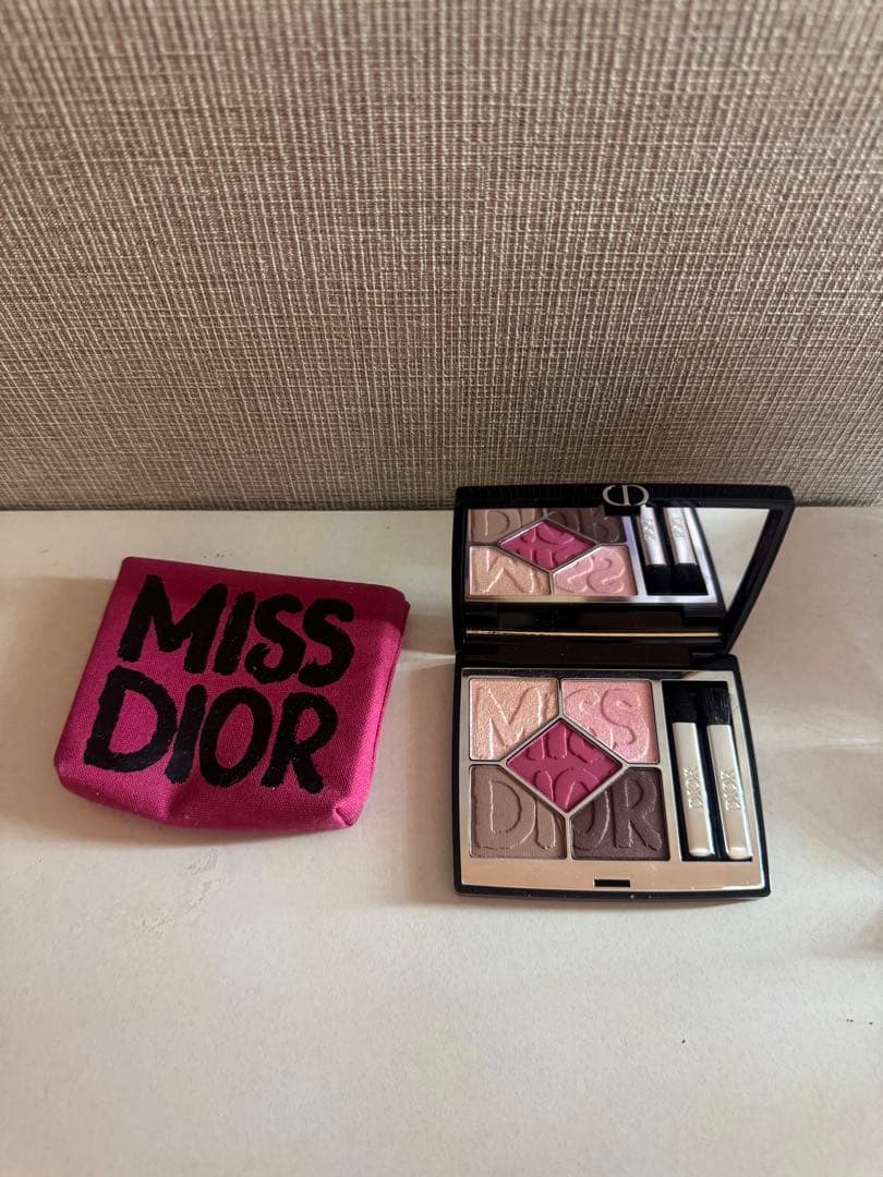 Dior Miss Dior アイシャドウパレット