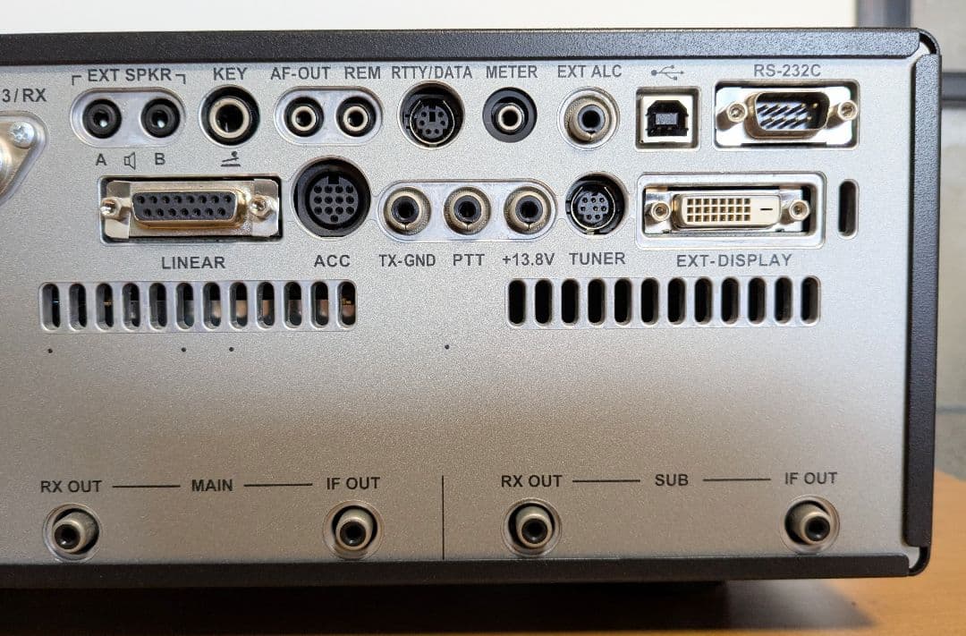 YAESU FTDX101D (100Wモデル) 八重洲無線 トランシーバー