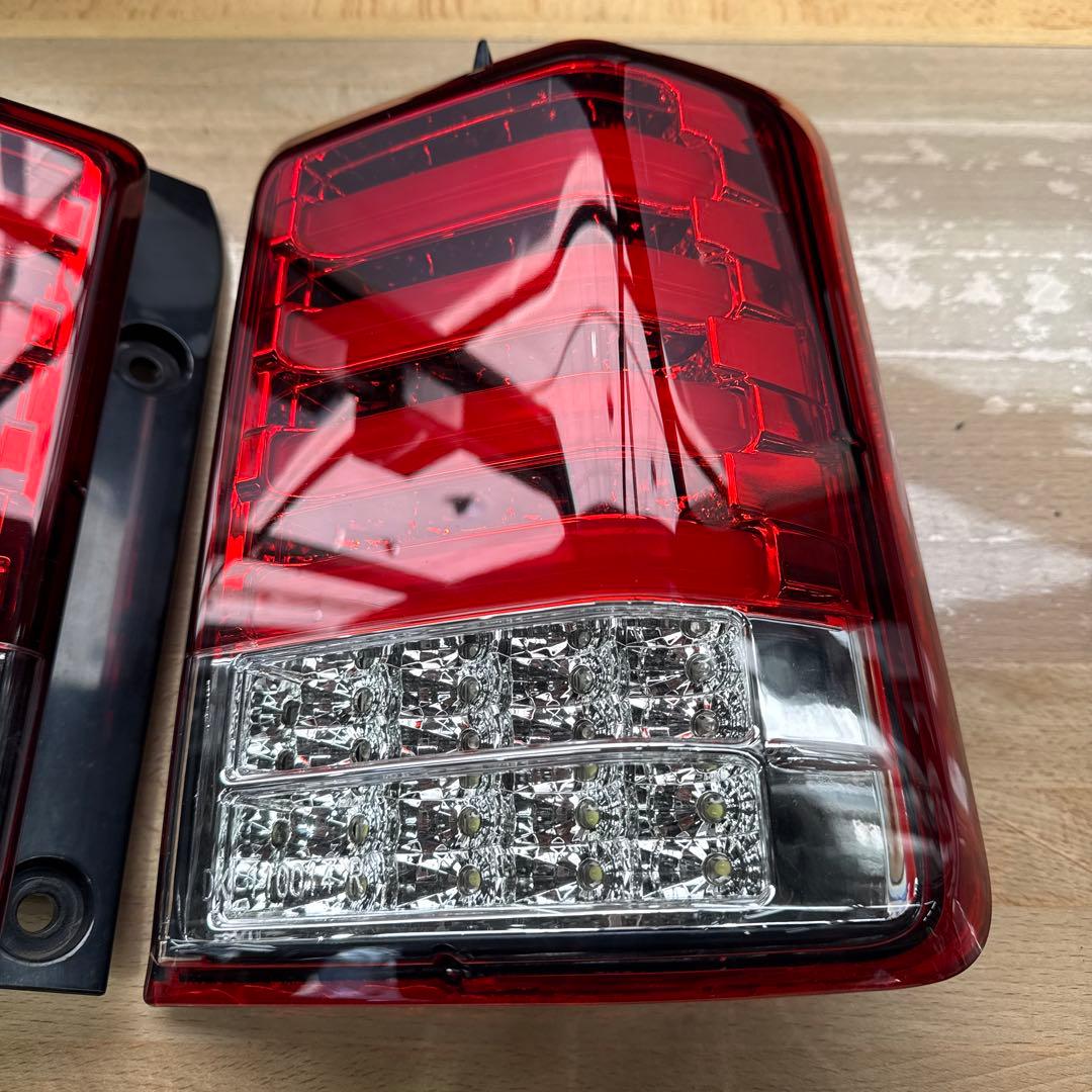 ムーヴ　コンテ L575S L585S用　テールランプ　テールレンズ　LED