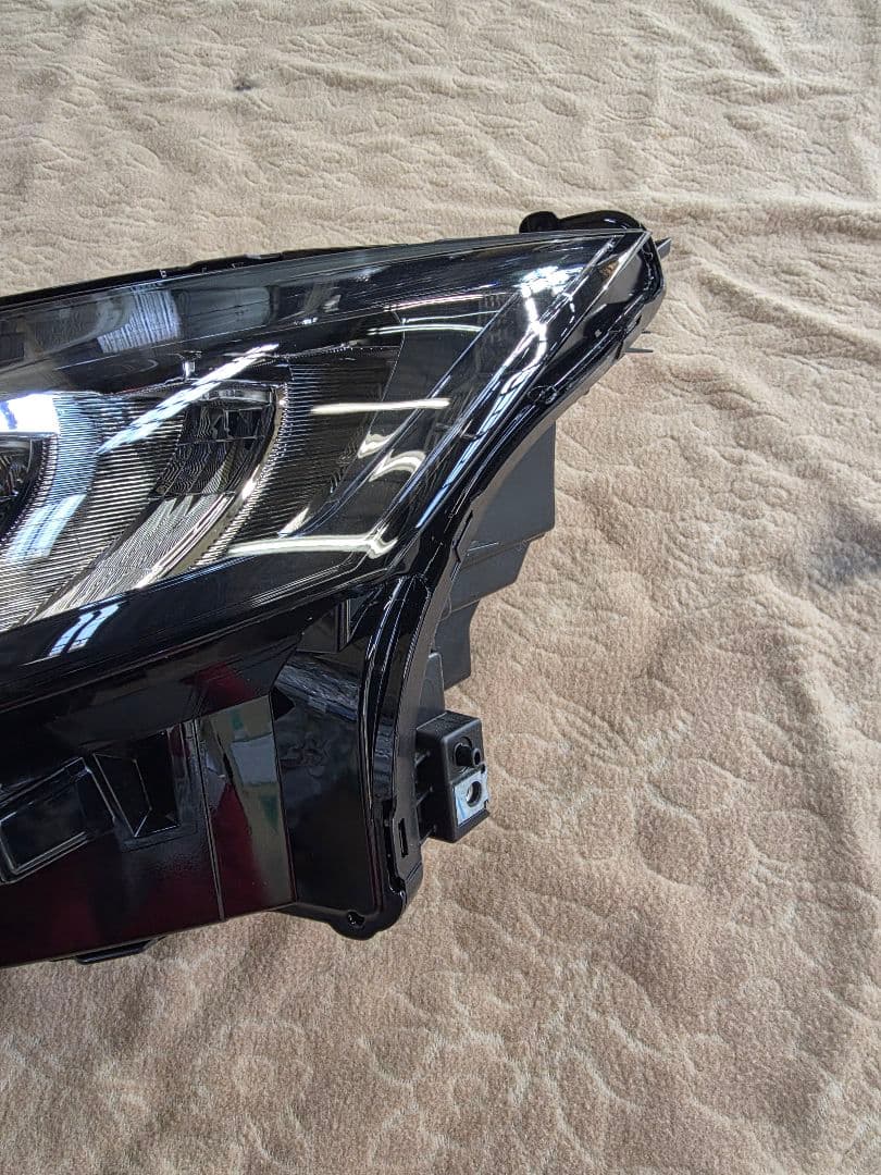 日産　ノート　E13 左LEDヘッドライト