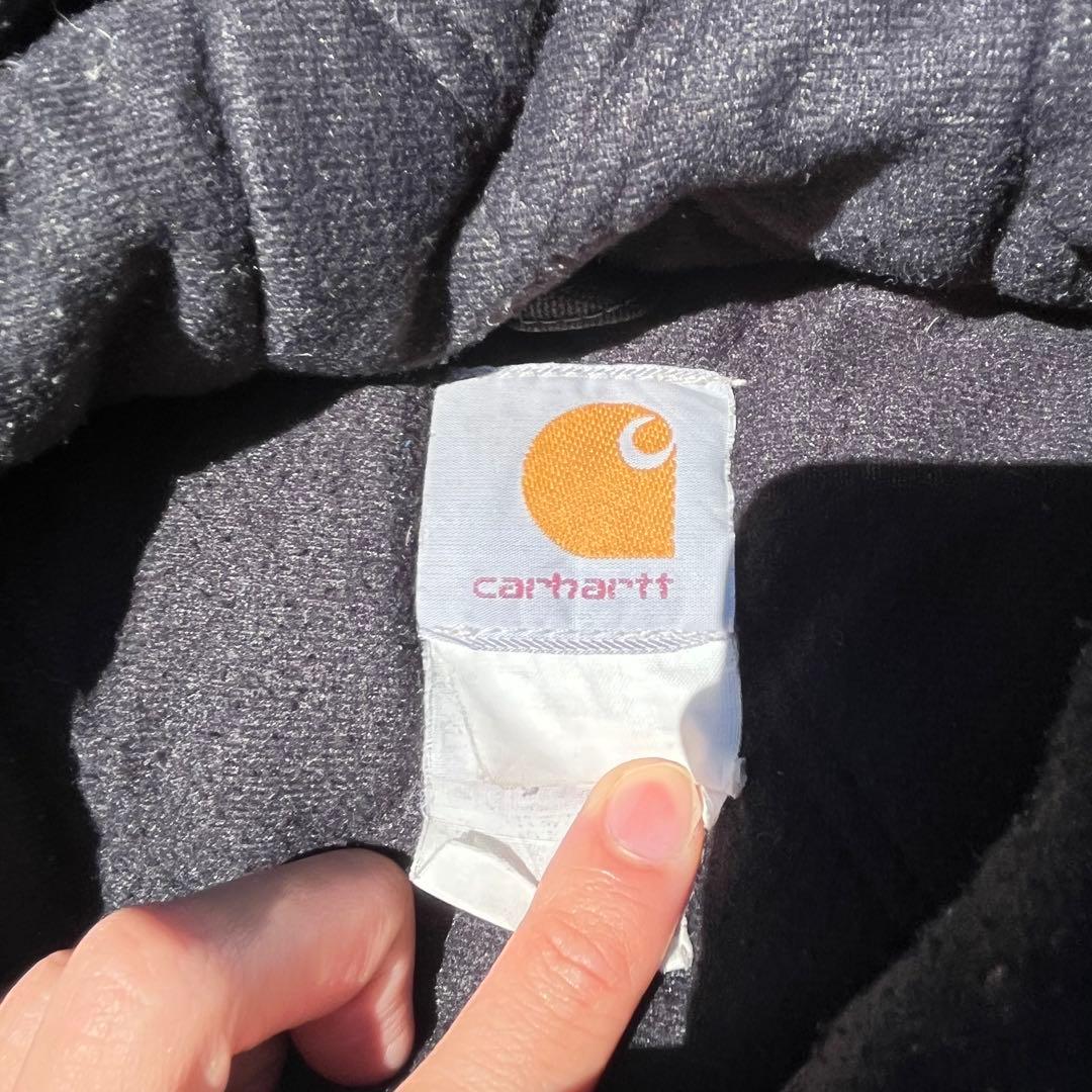 や*る様 Carhartt フード付き黒ジャケット