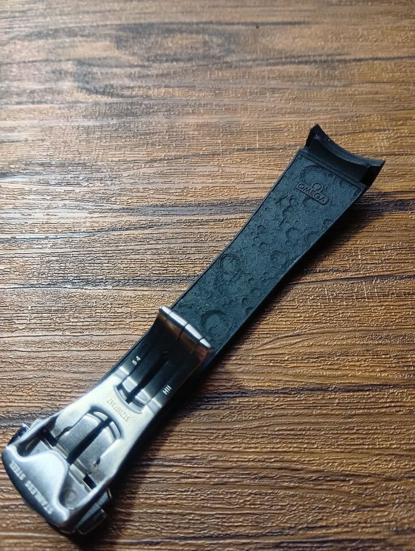 オメガ　スピードマスター　純正　ラバーベルト　＆　バックル