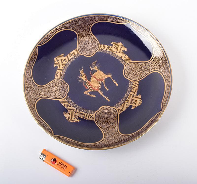 伊万里焼　古伊万里　瑠璃金彩　麒麟文　飾皿　直径約35cm　C　R4103C