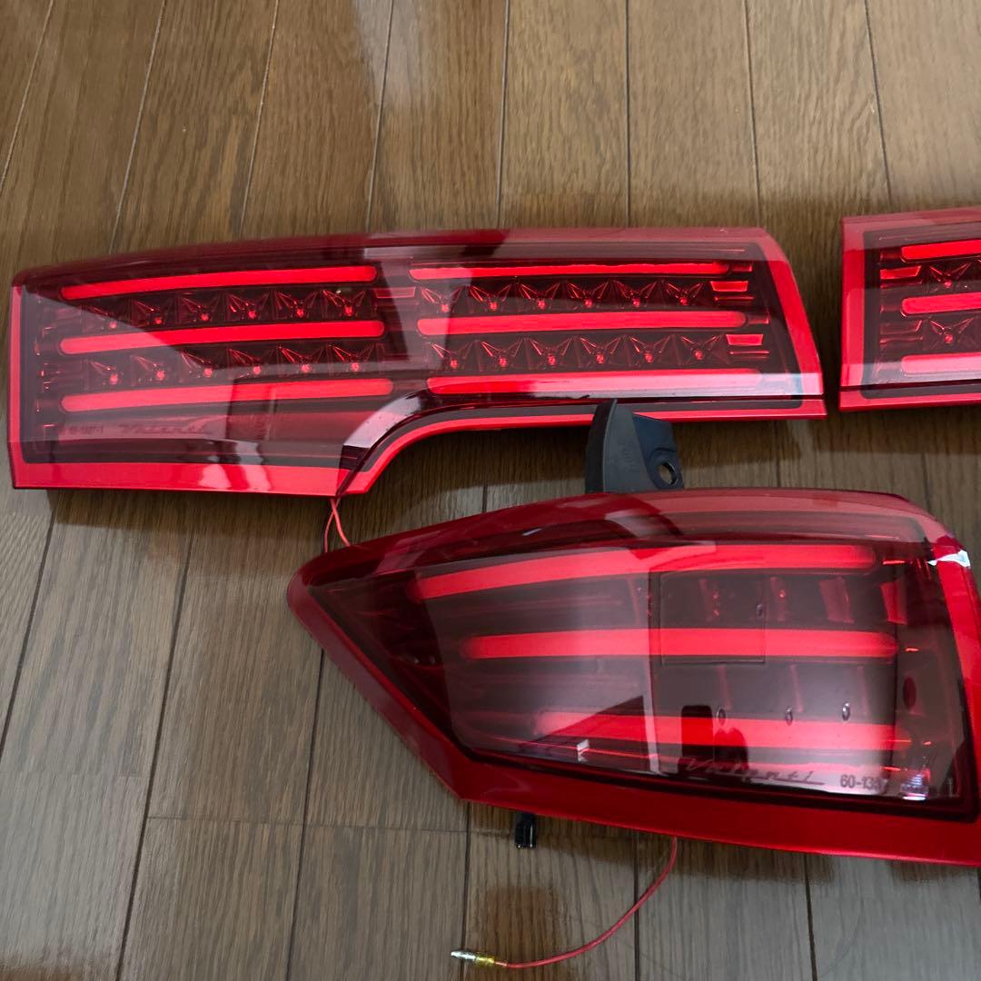E52 エルグランド Valenti アッパーテールランプ レッド