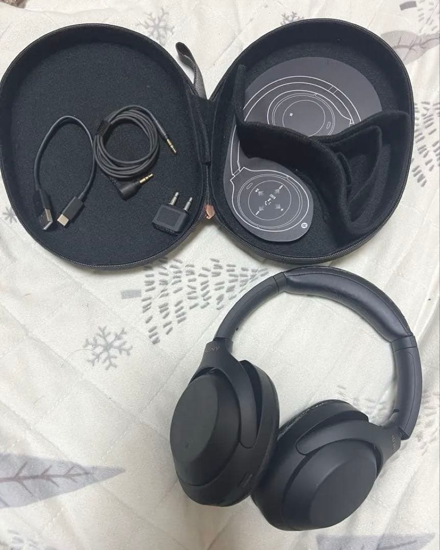 SONYワイヤレスノイズキャンセリングヘッドホン WH-1000XM4 ブラック