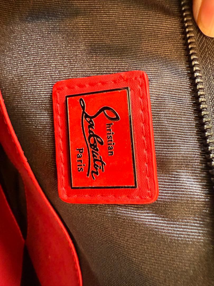 【美品】Christian Louboutinスタッズレザートートバッグ黒赤コバ